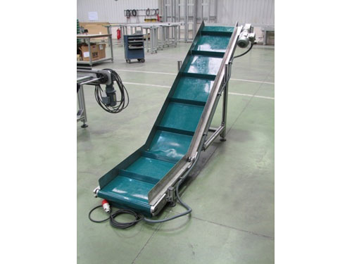 Uphill Belt Conveyor 02